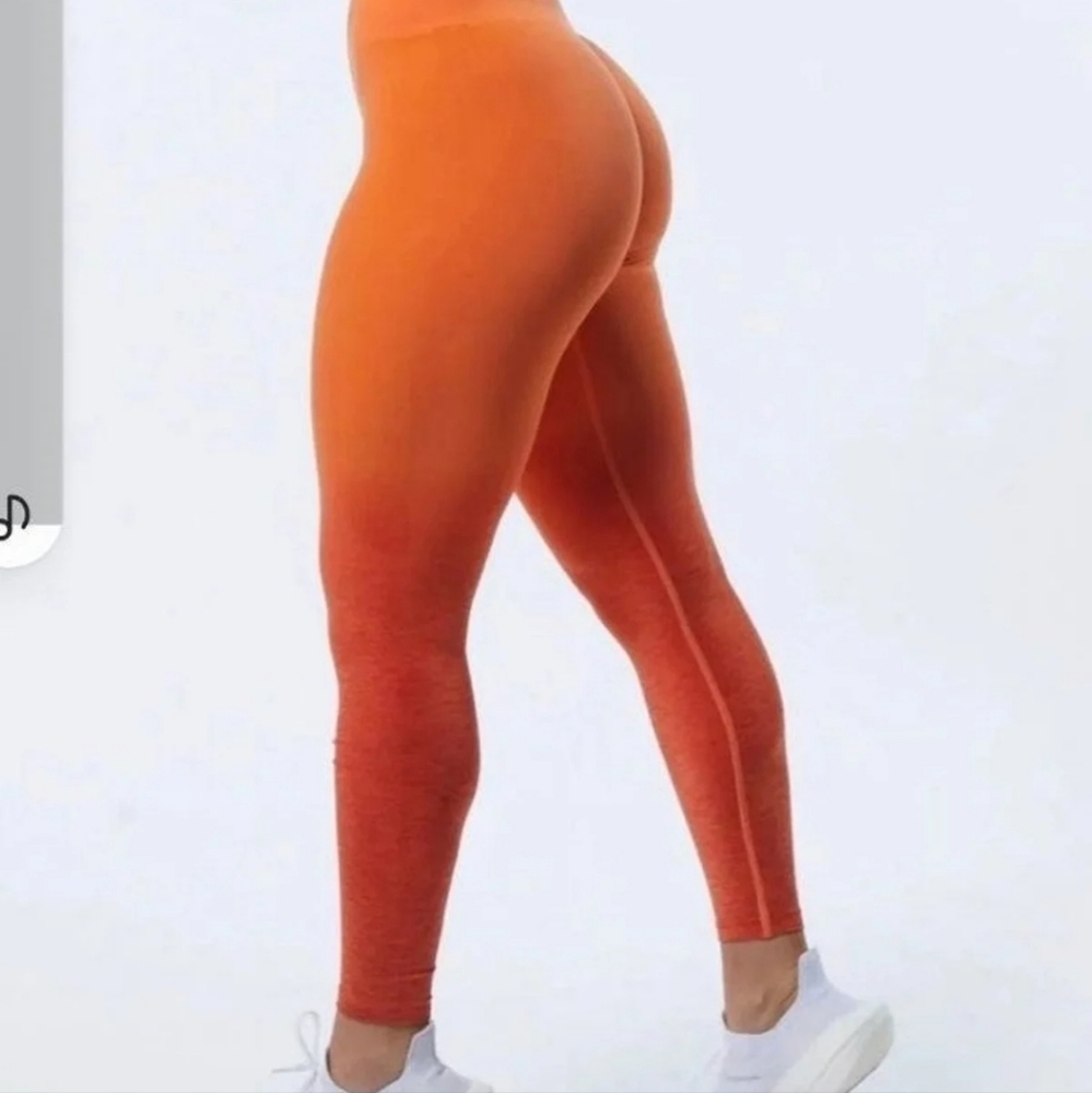 Alphalete amplify Ombre leggings strawberry